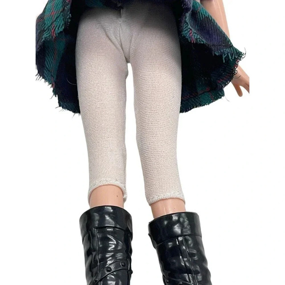 AVERY Moxie Girlz Horse Riding Club 10” Doll 2009 - Picture 15 of 16